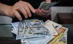 Dolar Ve Euro Haftaya Nasıl Başladı: Milyonlar Takip Ediyor
