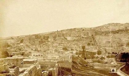 Şanlıurfa’ya Getirilen İlk Otomobili Daha Önce Gördünüz Mü? İşte O Otomobil Ve Sahibi