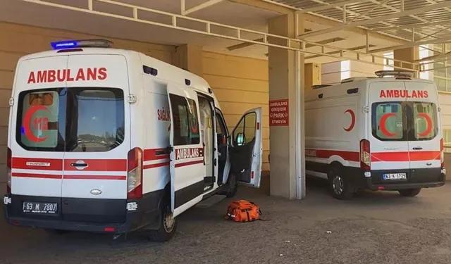 Şanlıurfa’da Otomobil Ters Döndü, Sürücü Zor Kurtuldu