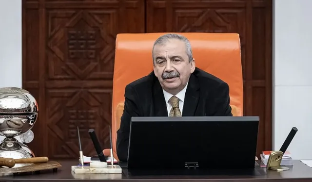 PKK Kendini Resmen Feshetti! Tarihi Kararda Sırrı Süreyya Önder Detayı Dikkat Çekti