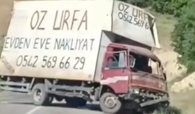 Şanlıurfa’dan Giden Nakliyat Kamyoneti Takla Attı: Ölü Ve Yaralılar Var